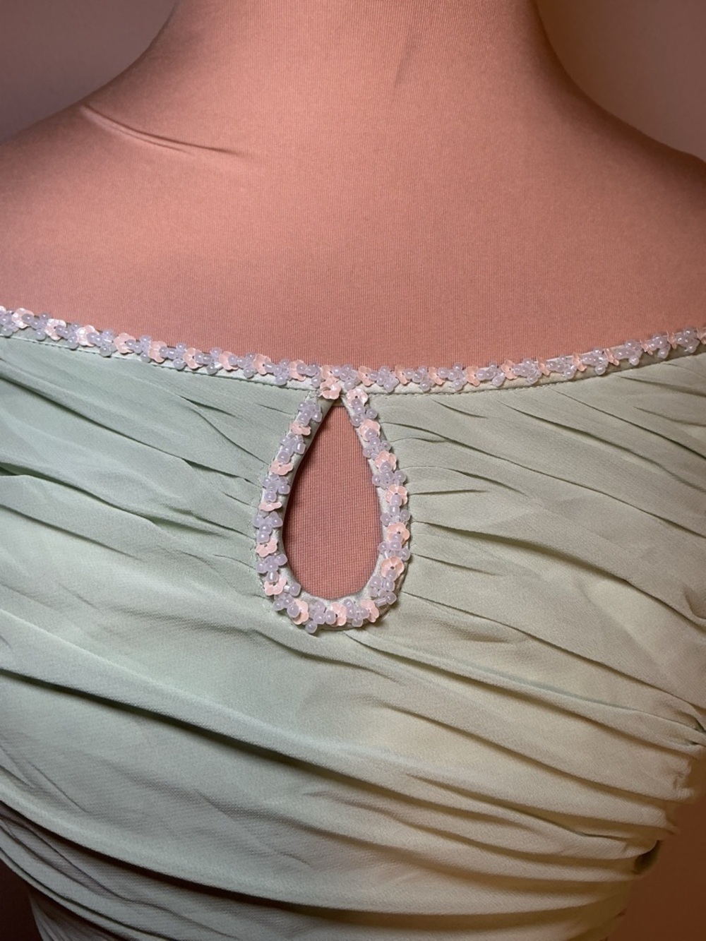 Mint Off-Shoulder Ruched Bustier Top - Picture 4 of 13